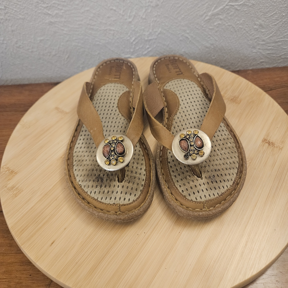 Born Basics Womens Slip On Flip Flops Brown Leather Rhinestones Comfort Size 6